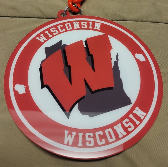 Wisconsin Badgers Fan Cain - Picture 3 of 5